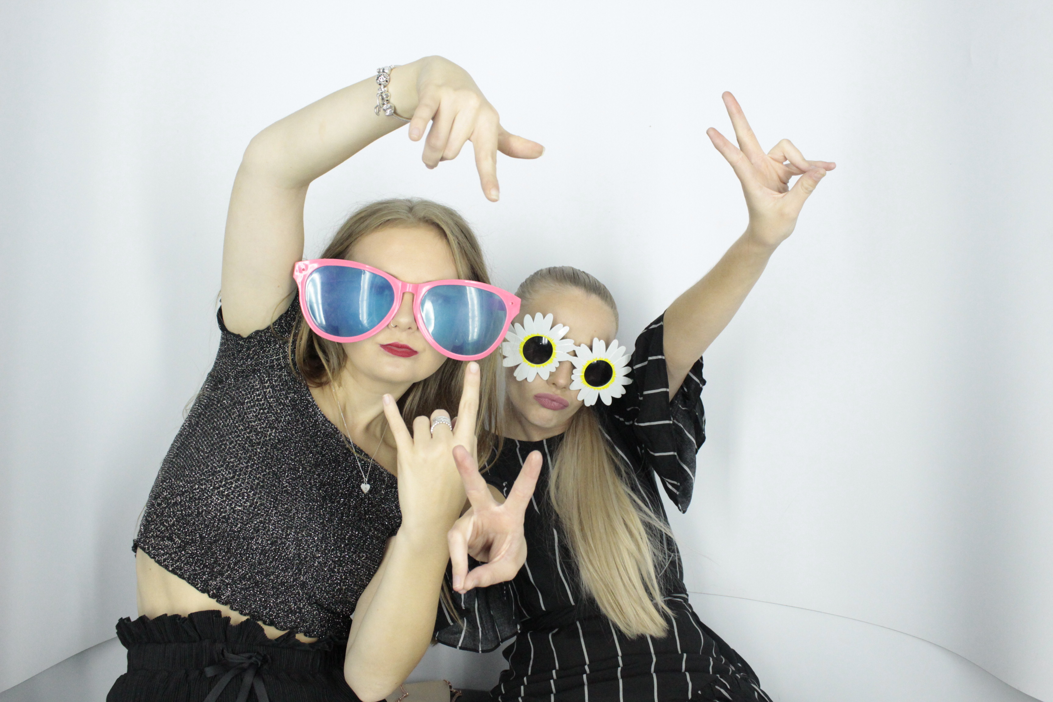 Isobel 18th Birthday Party  | View more photos from the event at gallery.myphotoboothexperience.co.uk/u/MyPhotoBoothExperienceLtd/Isobel-18th-Birthday-Party
